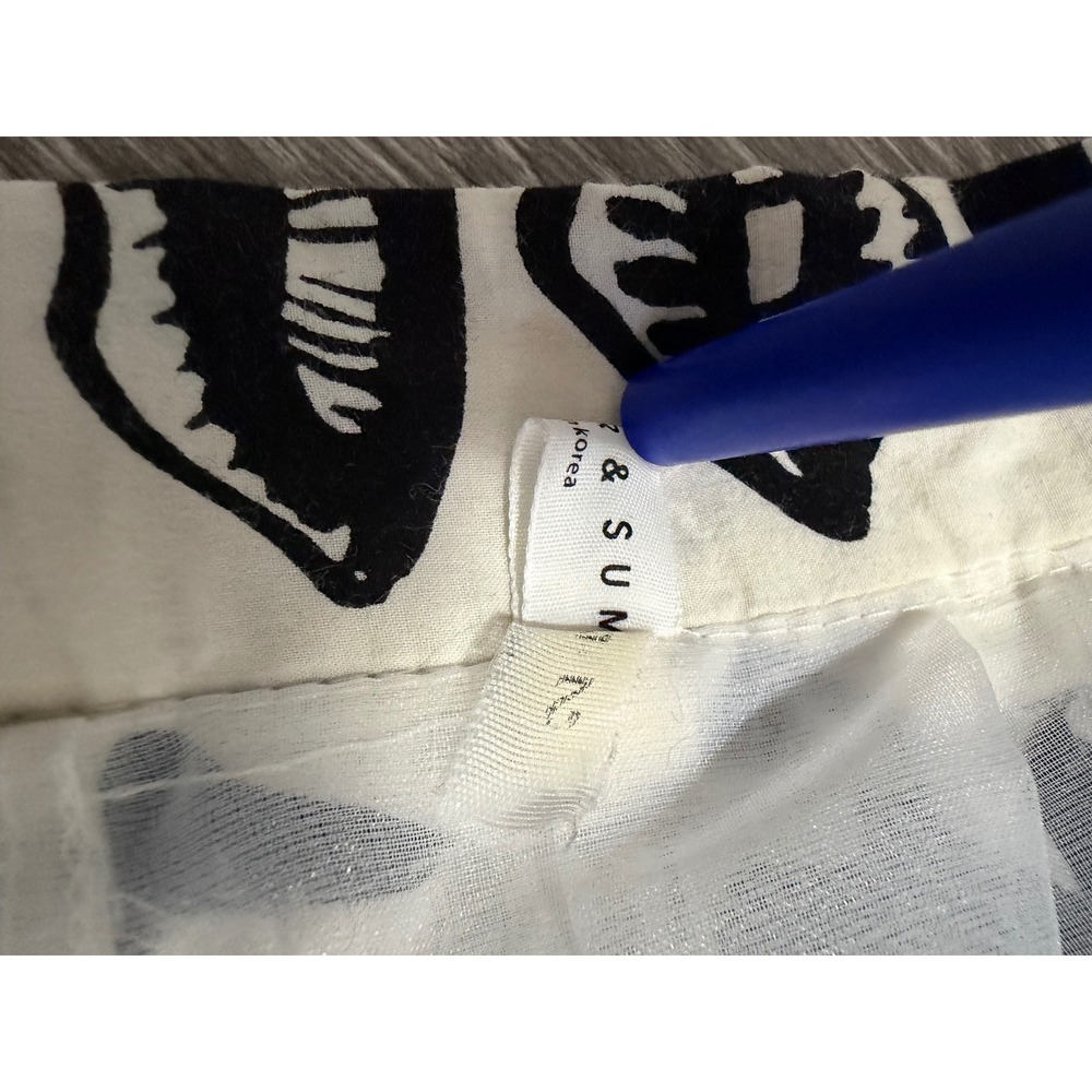 Novelty Maxi Skirt Size 2 Lips Print Black White High Waist Statement Korea Made - Picture 5 of 16